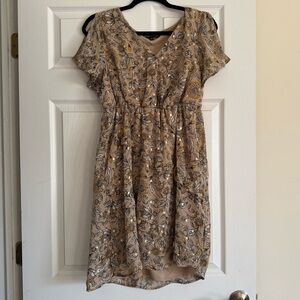 Adrienne Vittadini NWT Shimmery Floral Dress Size Medium